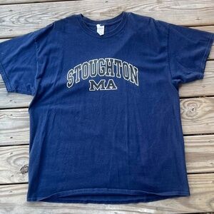 Blue vintage town shirt.